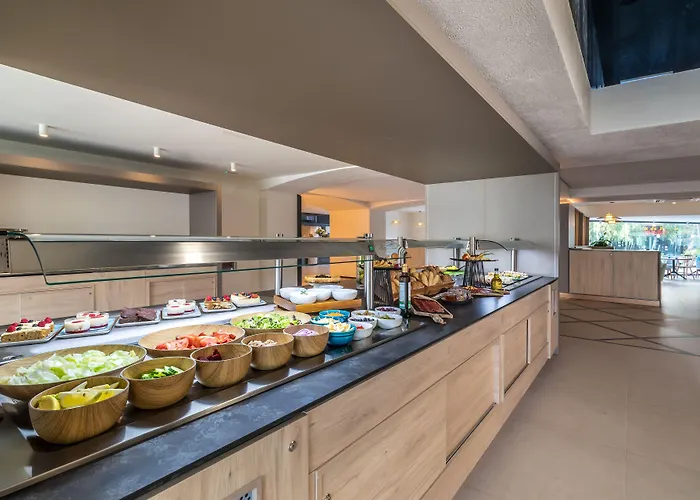 Отель Occidental Puerto Banus